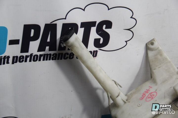 Бачок стеклоомывателя Toyota Celsior UCF31-0049182