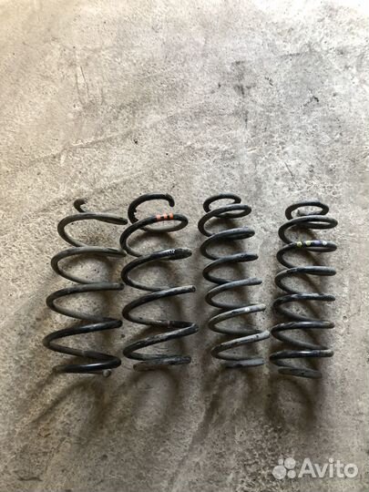 Коплект пружин volkswagen passat b7