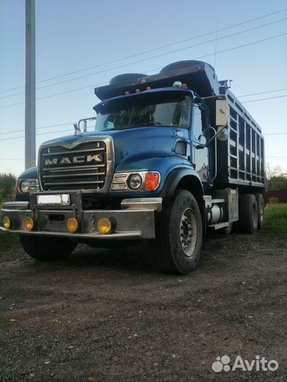Mack CV713, 2004