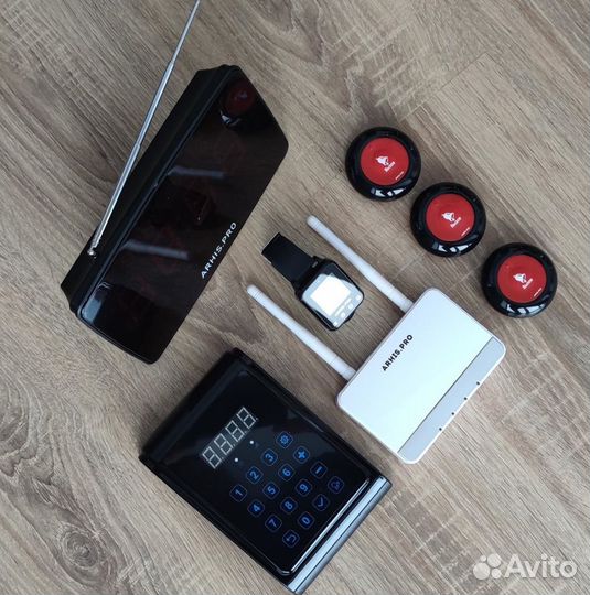 Кнопка вызова персонала, часы, табло, пуль, репите