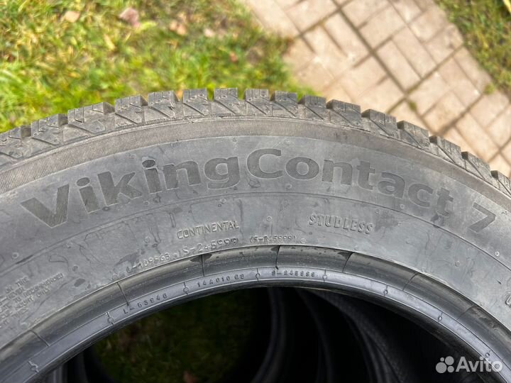 Continental VancoVikingContact 235/60 R17