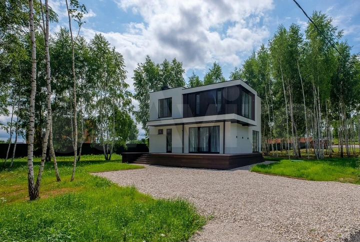 Дом 179 м² на участке 14 сот.