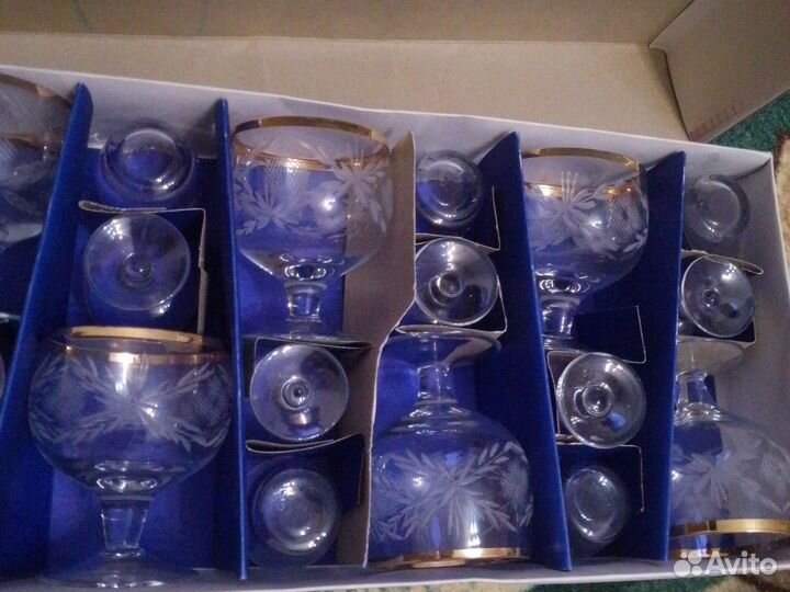 Набор 18 предметов :фужеры, рюмки, стопки