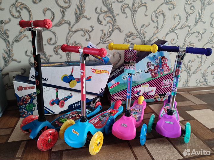 Самокат детский трехколесный новый