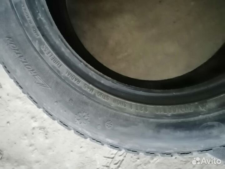 Kumho I'Zen Stud Snow KW11 205/60 R16 92