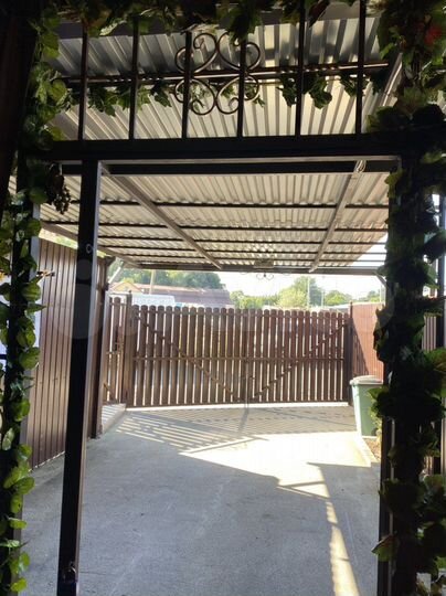 Дом 175 м² на участке 1 сот.