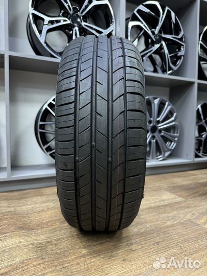 Kumho Ecsta HS52 205/60 R16 96W