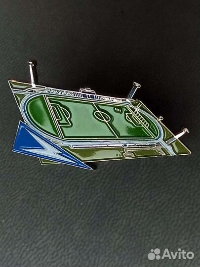 Значки футбольных клубов