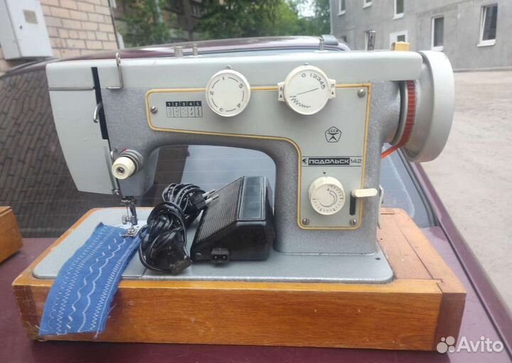 Швейная машина Подольск 142