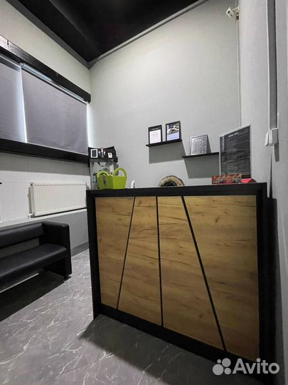 Стойки ресепшн