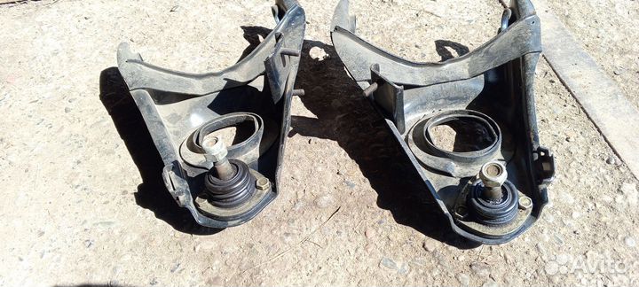 Передний нижний рычаг от ваз 2107