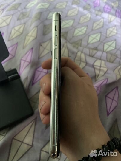 iPhone X, 64 ГБ
