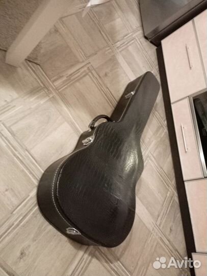 Жёсткий кейс для гитары / обмен