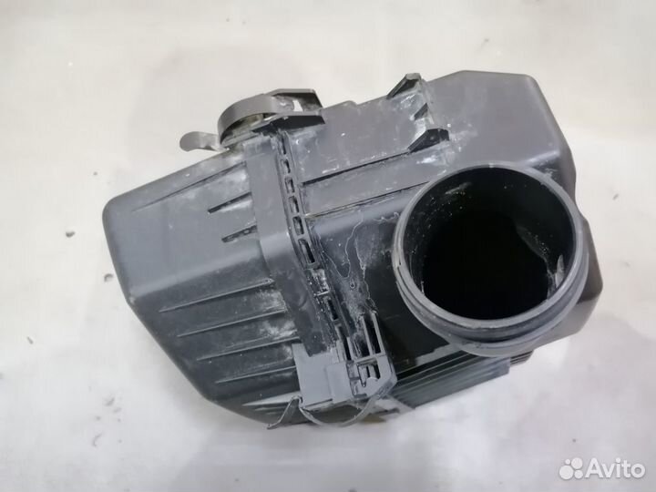 Корпус воздушного фильтра (дефект) Kia RIO 2016 г