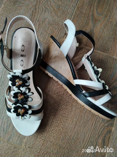 Босоножки женские 38 размер