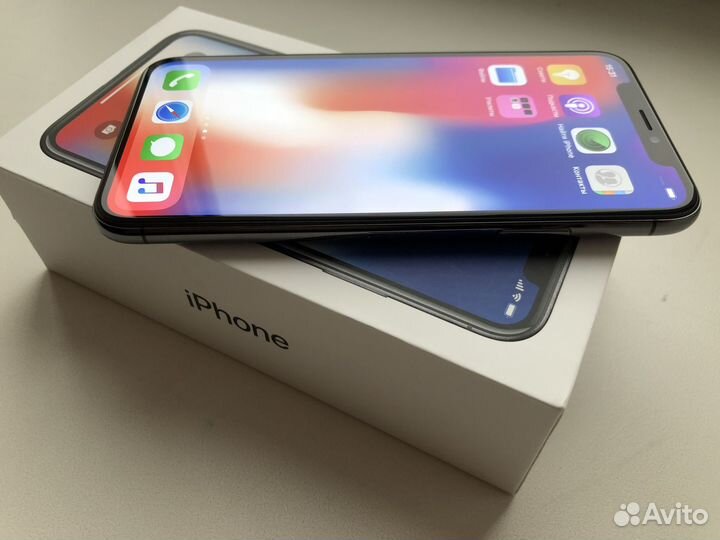 iPhone X, 64 ГБ