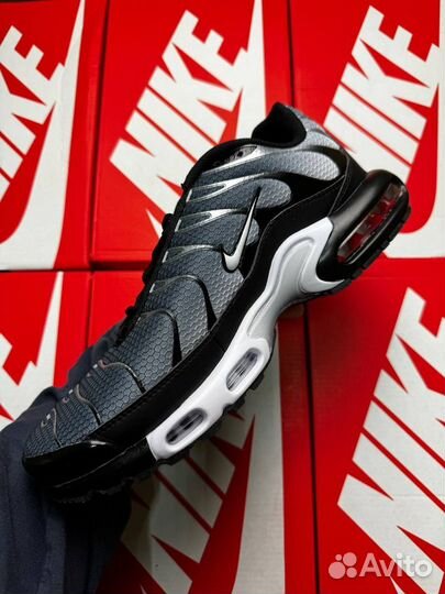 Кроссовки Nike Air Max Tn Plus