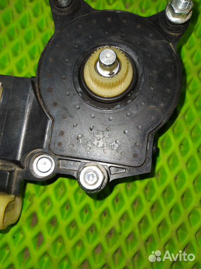 Моторчик стеклоподъемника Kia Rio