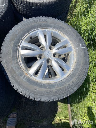 Зимняя резина на дисках 215/65/16