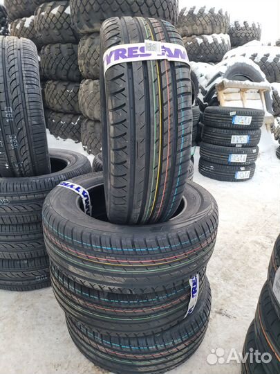 Viatti Strada Asimmetrico V-130 215/60 R16 95V