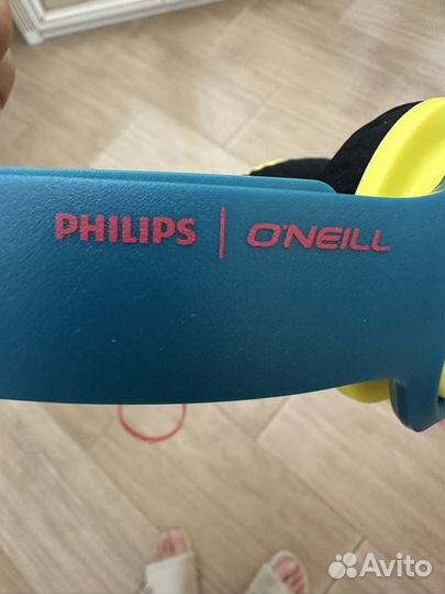 Стильные наушники philips O'neill