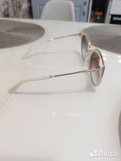 Солнцезащитные очки женские