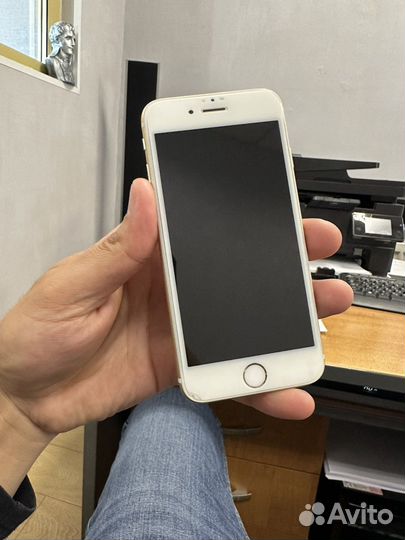 Телефон iPhone 6