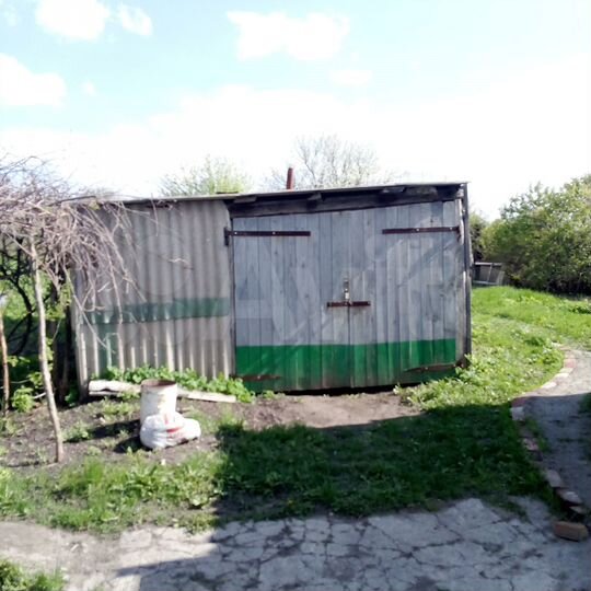 Дом 27 м² на участке 50 сот.