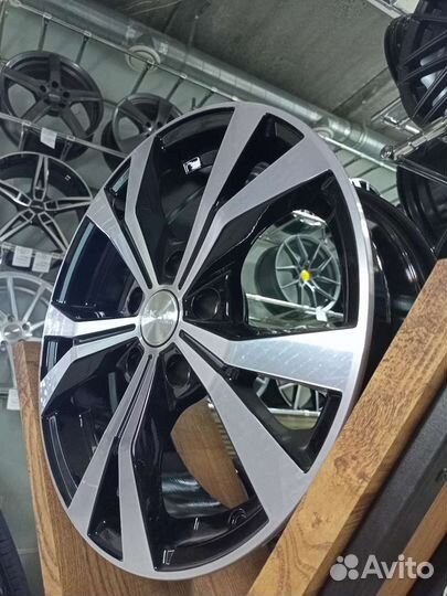 Диск литой R 16 5*114,3 ET38 67,1 Toyota Honda