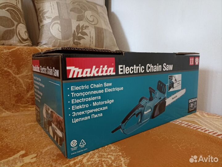 Электрическая цепная пила Makita UC3541A