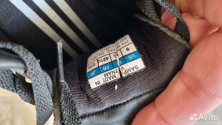 Футбольные бутсы adidas классика