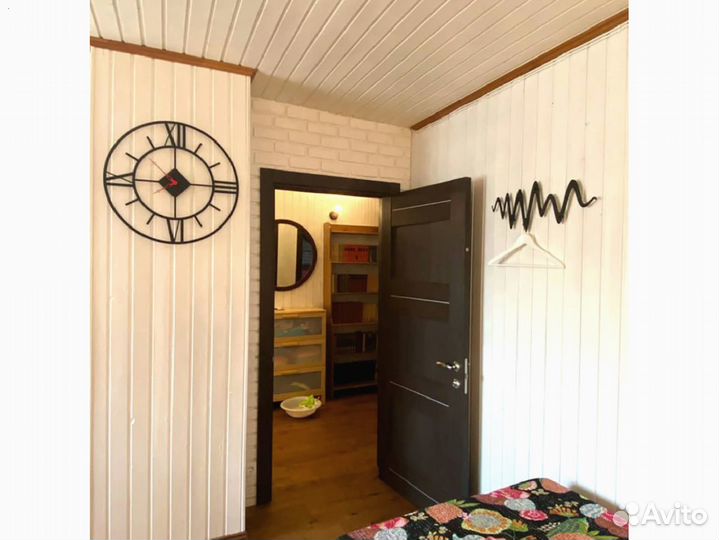 Часы настенные из металла