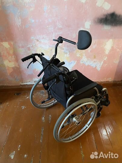 Инвалидная коляска