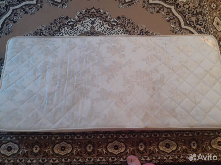 Детская двухярусная кровать со столом и шкафом