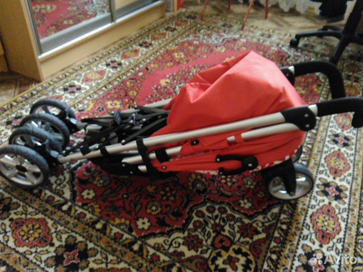 Прогулочная коляска