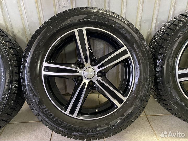 Зимние колеса Bridgestone Blizzak 225/60 R17 99