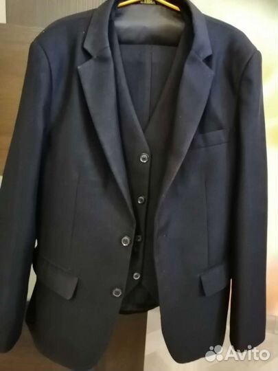 Школьный костюм