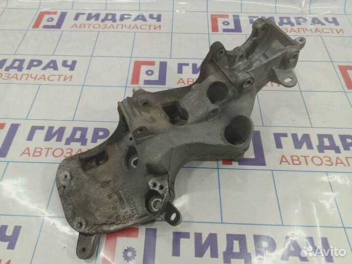 Кронштейн генератора Nissan Almera (G15) 688304373