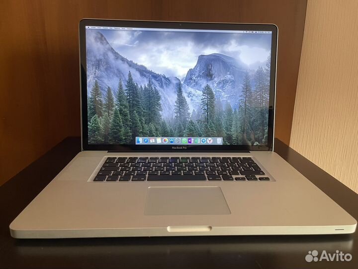 Apple MacBook Pro 17