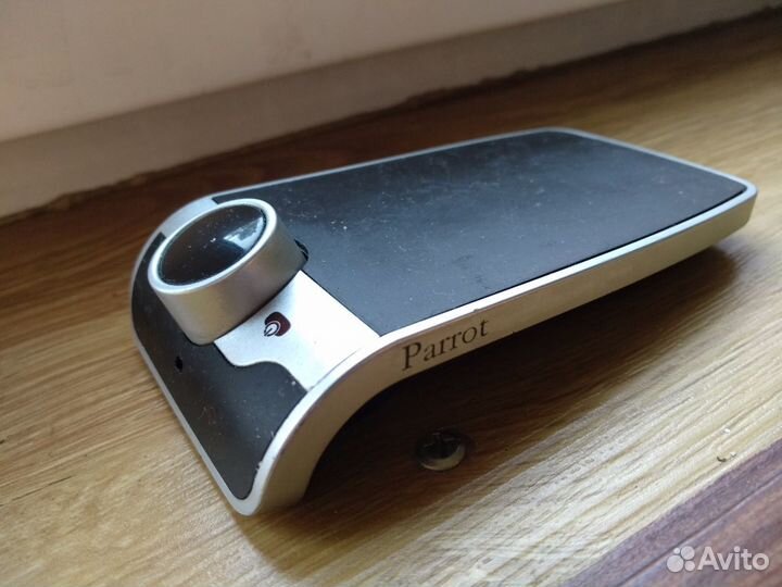 Блютуз Гарнитура-станция для 5 мобильников сразу