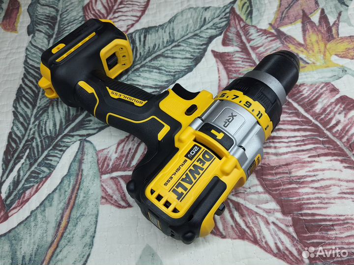 Шуруповерт DeWalt DCD999 20v оригинальный