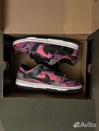 Nike dunk low graffiti