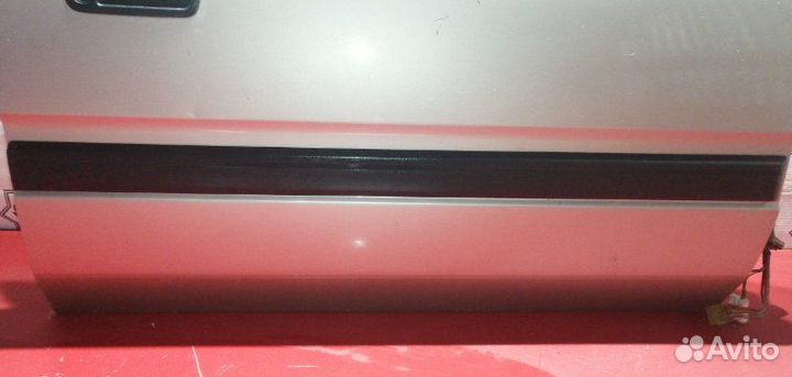 Накладка двери передняя правая Mazda 626 1991