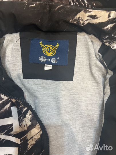 Продам куртку на мальчика осень весна