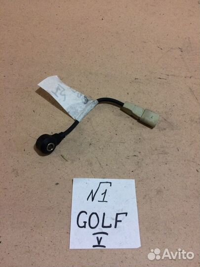 Датчик детонации VW Golf 5 2.0 FSI
