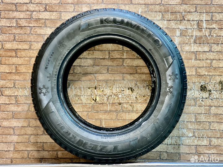 Kumho I'Zen KW31 215/65 R16