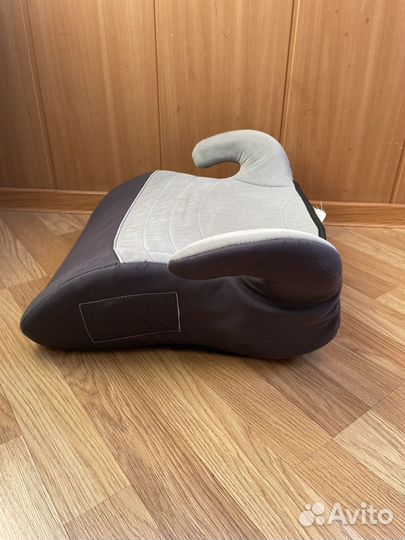 Детский бустер автомобильный