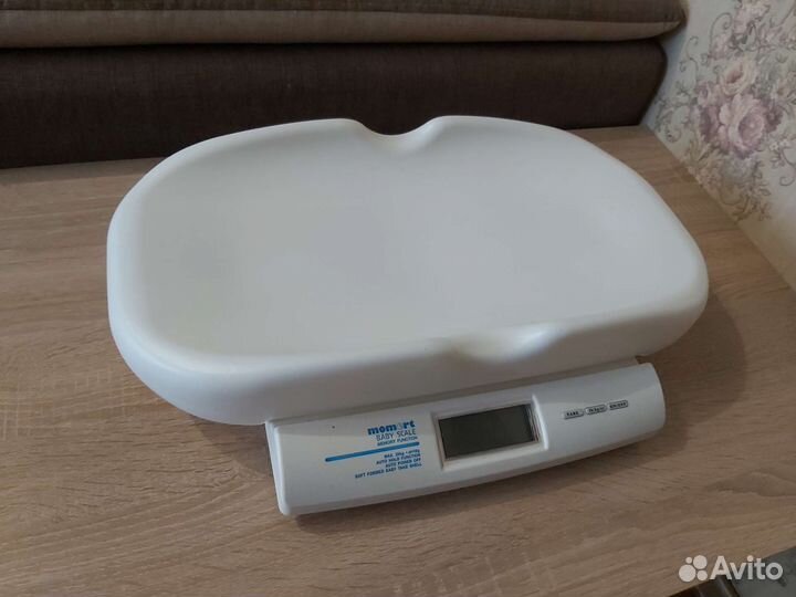 Детские весы + матрас для пеленального столика