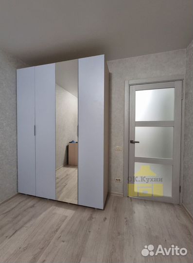 Черный шкаф