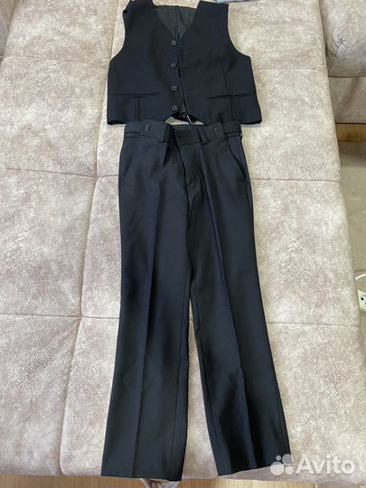 Жилет и брюки для мальчика рост 122